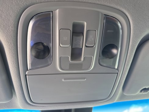 Used 2019 Kia Niro EX Premium w/ Sunroof Package image 26