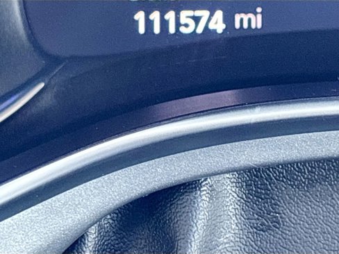 Used 2017 Chrysler Pacifica Platinum image 12