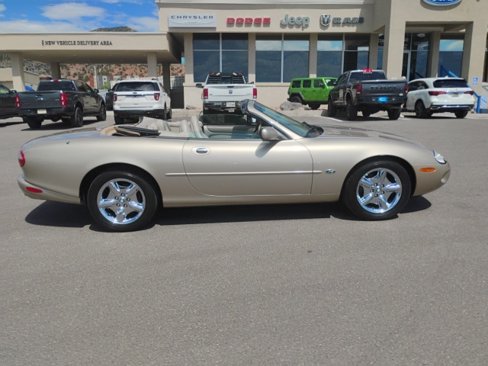 Used 1999 Jaguar XK8 Convertible image 19