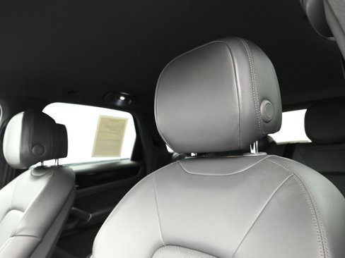 Certified 2019 Porsche Cayenne image 16