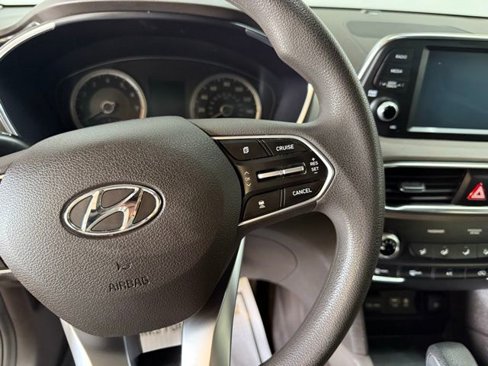 Used 2019 Hyundai Santa Fe SE image 16
