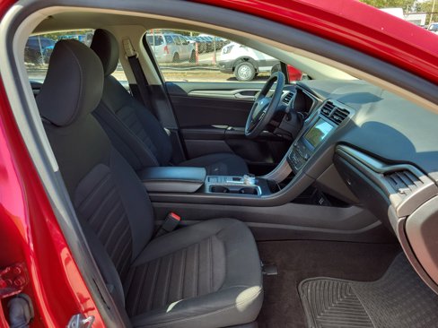 Certified 2020 Ford Fusion SE image 32