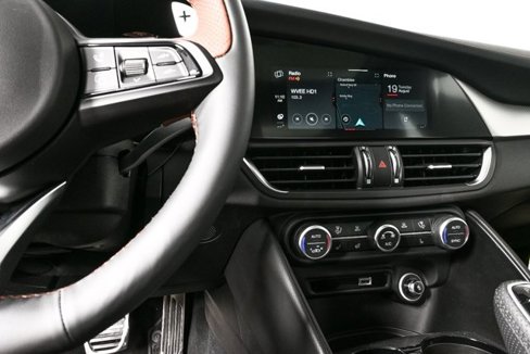 New 2025 Alfa Romeo Giulia w/ Driving Assist Package image 16
