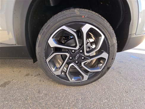 New 2025 Chevrolet Trax RS image 31