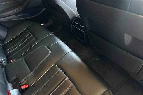 Used 2019 BMW 530i w/ Premium Package image 31