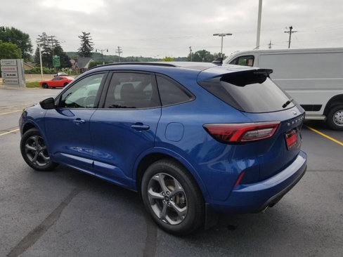 Used 2023 Ford Escape ST-Line image 5