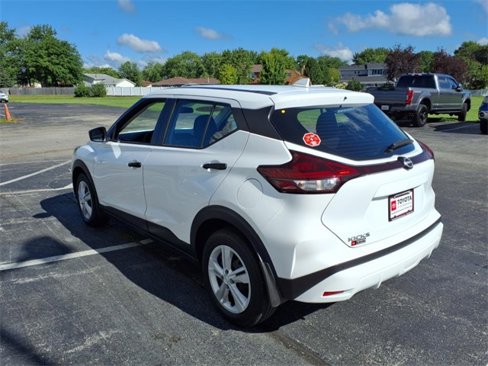Used 2024 Nissan Kicks S image 6