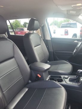 Used 2020 Volkswagen Tiguan SE image 17