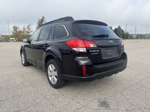 Used 2010 Subaru Outback 2.5i Premium w/ Popular Equipment Group 1B image 7