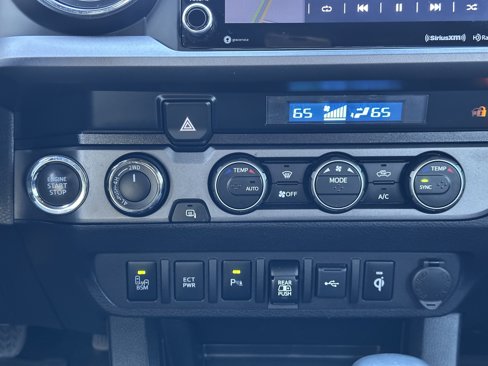Used 2021 Toyota Tacoma TRD Sport image 31