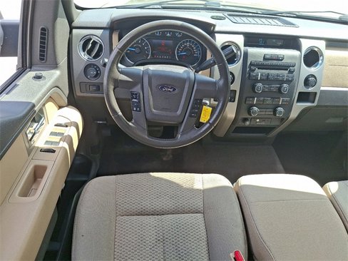 Used 2011 Ford F150 XLT w/ XLT Convenience Pkg image 2