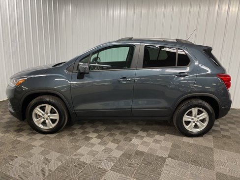 Used 2021 Chevrolet Trax LT w/ LT Convenience Package image 7