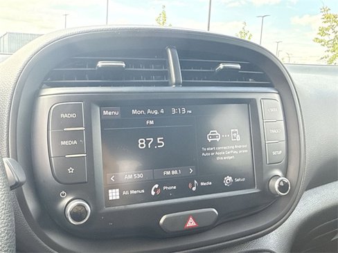 Used 2022 Kia Soul LX w/ Technology Package image 16