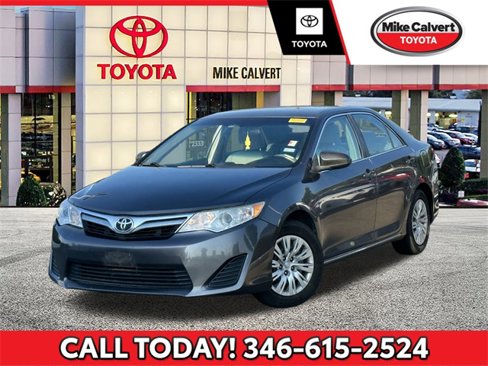 Used 2014 Toyota Camry L image 1
