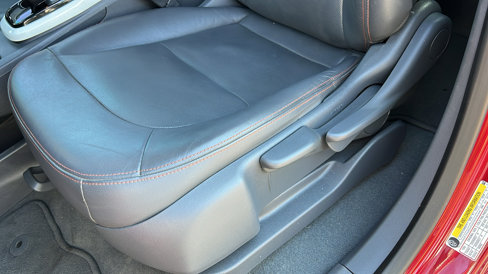 Used 2019 Chevrolet Bolt Premier w/ Infotainment Package image 18