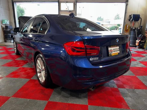 Used 2018 BMW 320i Sedan image 5