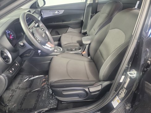 Certified 2022 Kia Forte LXS w/ LXS Technology Package image 19