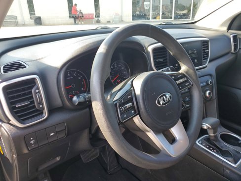 Used 2022 Kia Sportage LX image 20