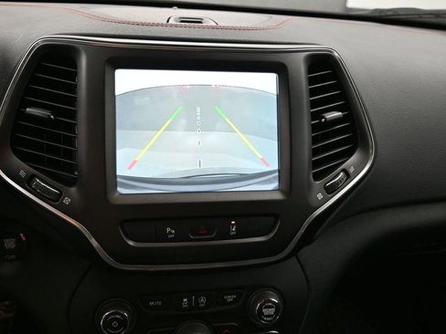 Used 2022 Jeep Cherokee Trailhawk w/ Comfort/Convenience Group image 4