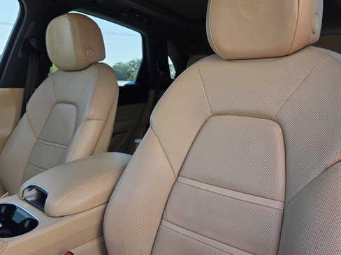 Used 2019 Porsche Cayenne image 5