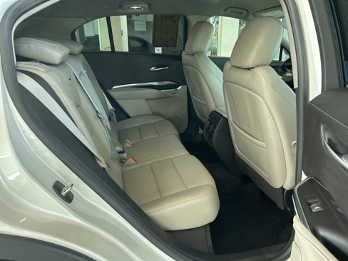 Used 2021 Cadillac XT4 Luxury image 25