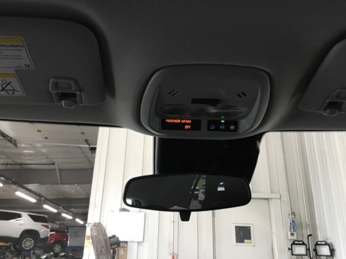 New 2025 Chevrolet Trax LS w/ LS Convenience Package image 29