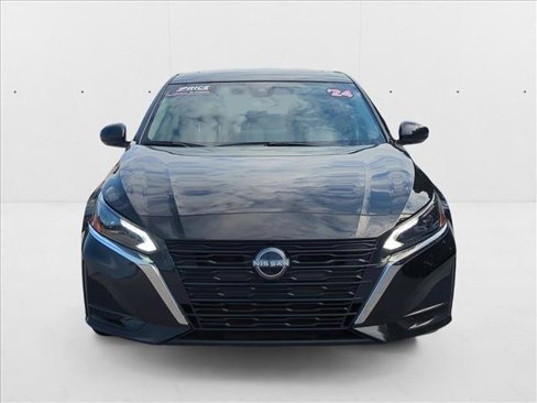 Used 2024 Nissan Altima 2.5 SL image 2