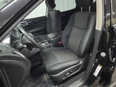 Used 2020 Nissan Pathfinder SV image 34
