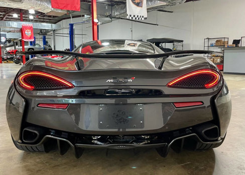 Used 2017 McLaren 570S image 32