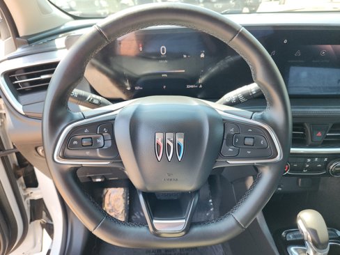 Used 2024 Buick Encore GX Sport Touring image 9