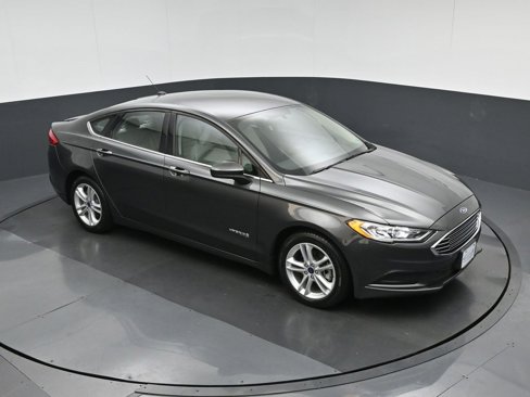 Used 2018 Ford Fusion S image 51