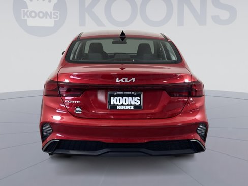Used 2022 Kia Forte LXS w/ LXS Technology Package image 5