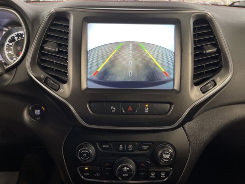 Used 2021 Jeep Cherokee Trailhawk w/ Sun, Sound & Nav Group image 24