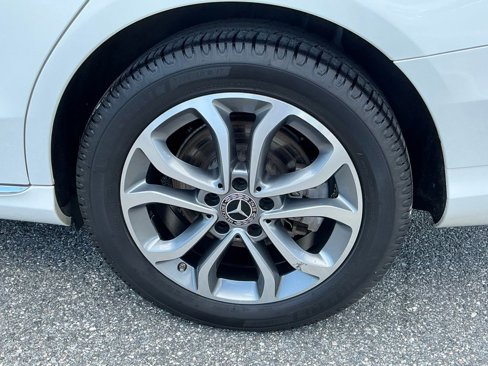 Used 2018 Mercedes-Benz C 300 4MATIC Sedan image 12