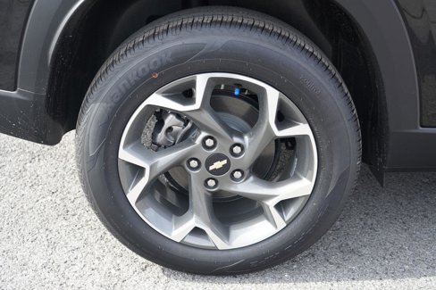 New 2025 Chevrolet Trax LT w/ Driver Confidence Package image 12