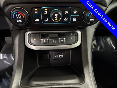 Used 2023 GMC Acadia SLT image 13