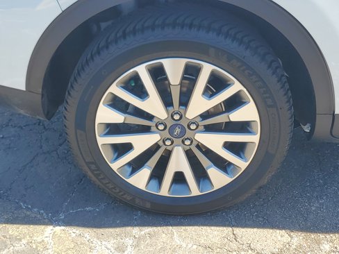 Used 2022 Ford Escape Titanium image 7