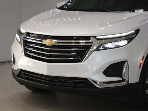 Used 2023 Chevrolet Equinox Premier image 2