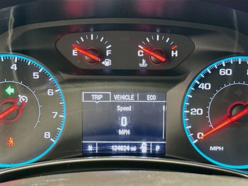 Used 2018 Chevrolet Equinox LT image 11