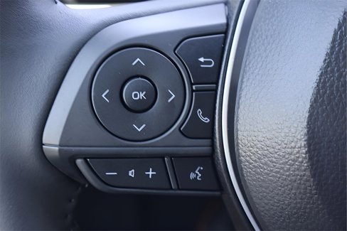 Certified 2025 Toyota Corolla SE image 21