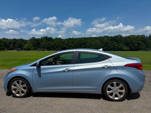 Used 2012 Hyundai Elantra Limited w/ Technology Pkg 5 image 2
