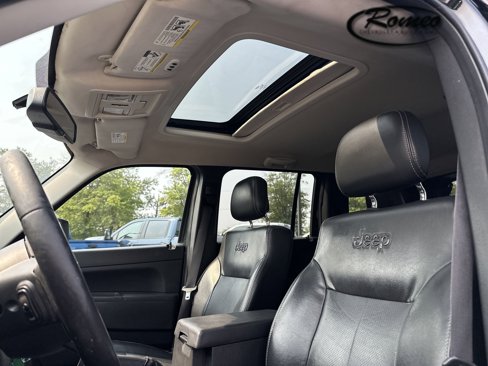 Used 2012 Jeep Liberty Sport image 23