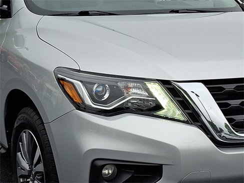 Used 2020 Nissan Pathfinder SL image 9