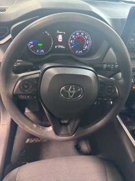 Used 2019 Toyota RAV4 LE image 37