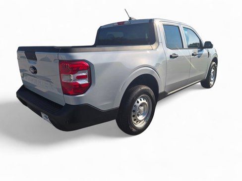 New 2025 Ford Maverick XL image 4