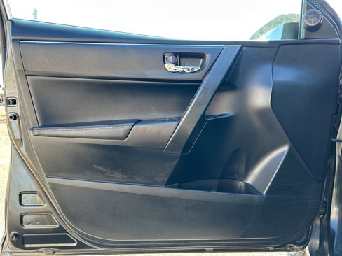 Used 2016 Toyota Corolla S Premium image 21