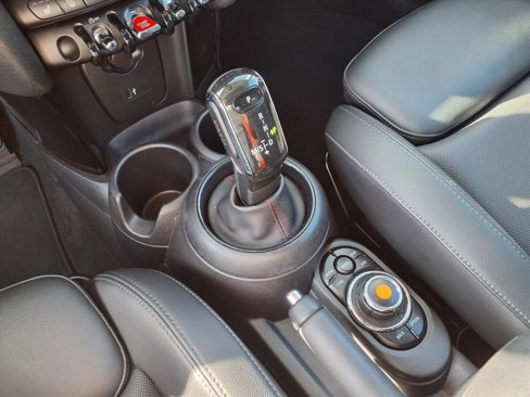 Used 2021 MINI Cooper S w/ 6.5" Touchscreen Package image 9