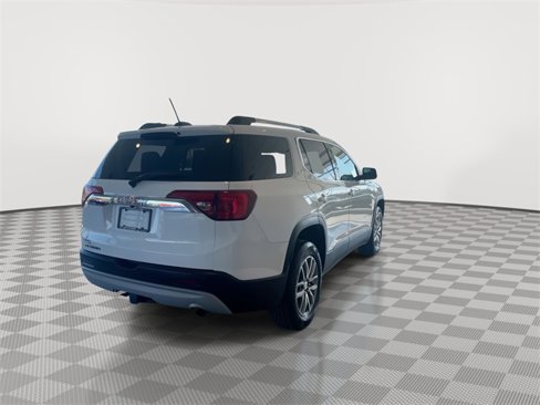 Used 2018 GMC Acadia SLE image 10