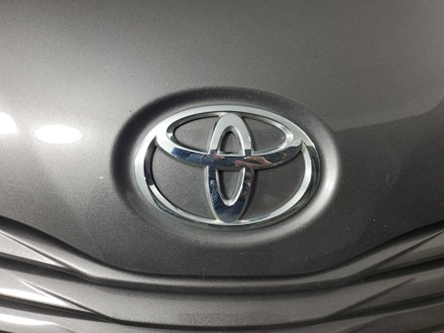 Used 2015 Toyota Sienna LE image 10