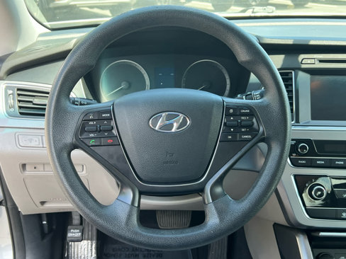 Used 2016 Hyundai Sonata SE w/ Cargo Package image 32